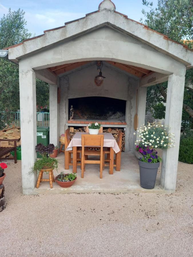 Apartmani Sara Bibinje Exterior foto