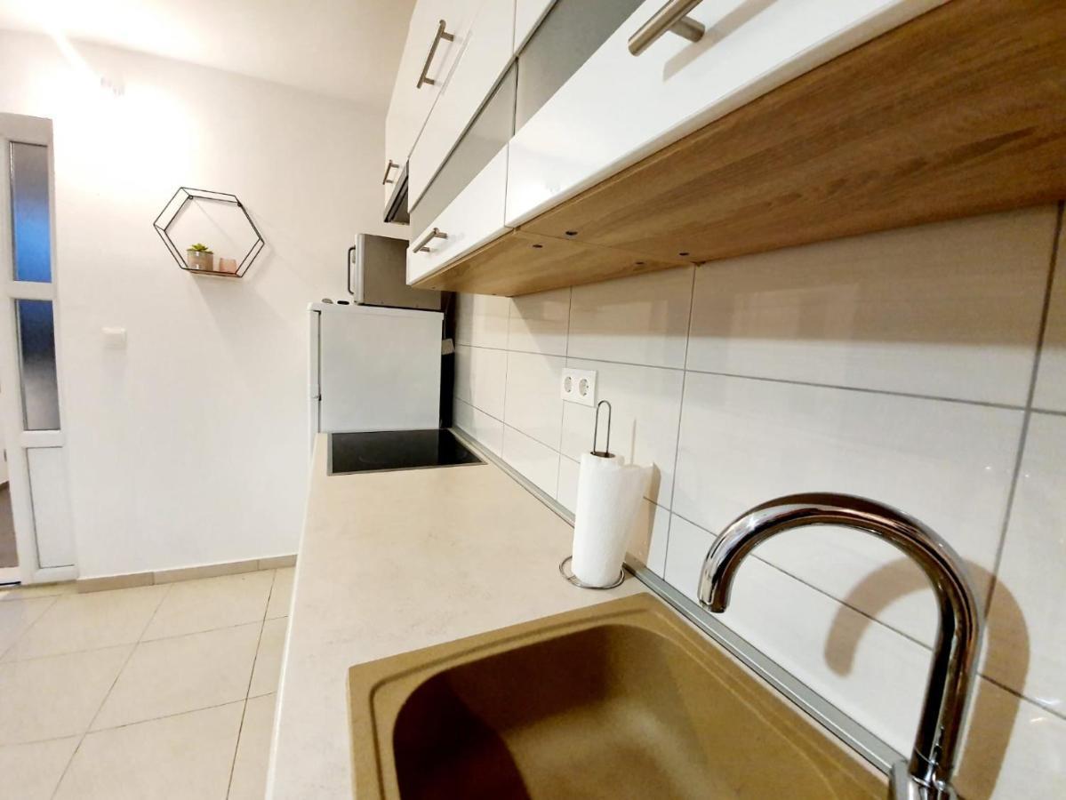 Apartmani Sara Bibinje Exterior foto