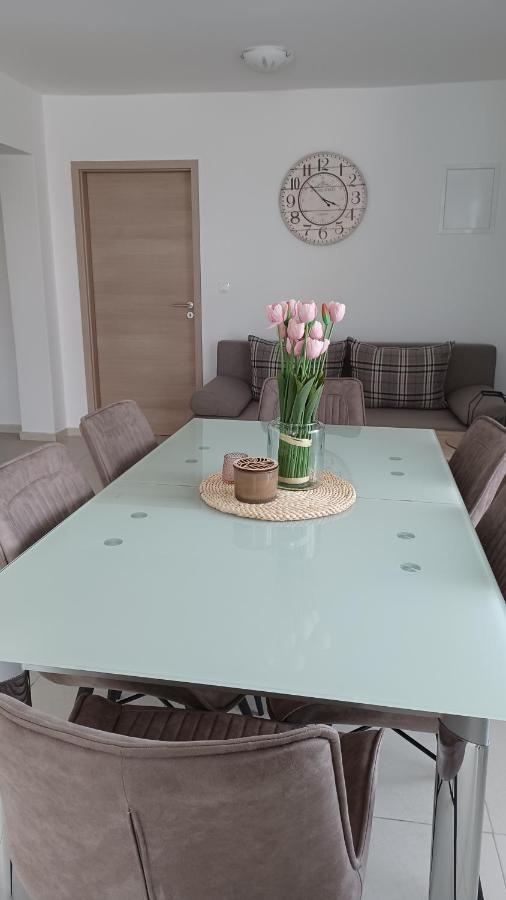 Apartmani Sara Bibinje Exterior foto
